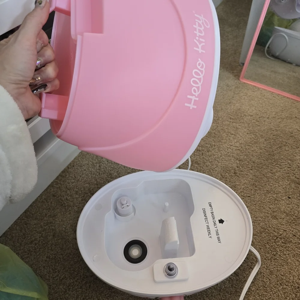 Hello Kitty Humidifier - Picture 3 of 6